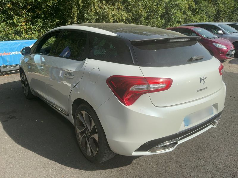 Citroen DS5 2.0 HDi Hybrid4 SportChic — zdjęcie 3