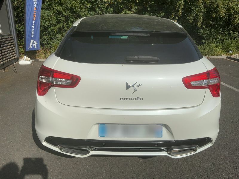 Citroen DS5 2.0 HDi Hybrid4 SportChic — zdjęcie 5