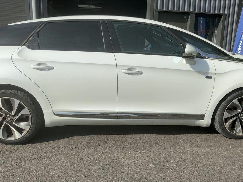 Citroen DS5 2.0 HDi Hybrid4 SportChic — zdjęcie 7