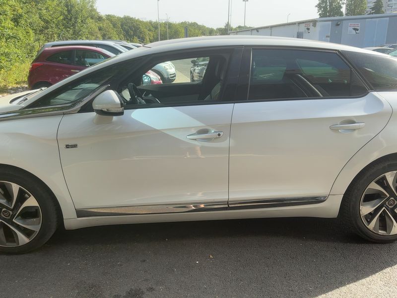 Citroen DS5 2.0 HDi Hybrid4 SportChic — zdjęcie 4