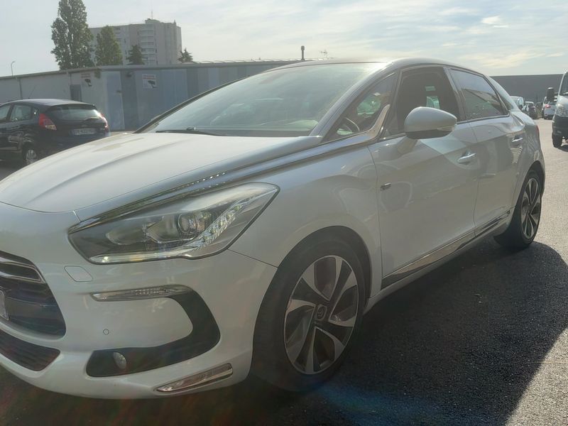Citroen DS5 2.0 HDi Hybrid4 SportChic — zdjęcie 2