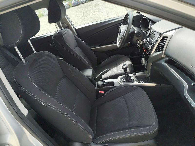 Ssangyong Tivoli 1.6 Line 4x2 — zdjęcie 10