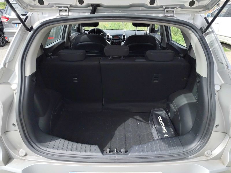 Ssangyong Tivoli 1.6 Line 4x2 — zdjęcie 9