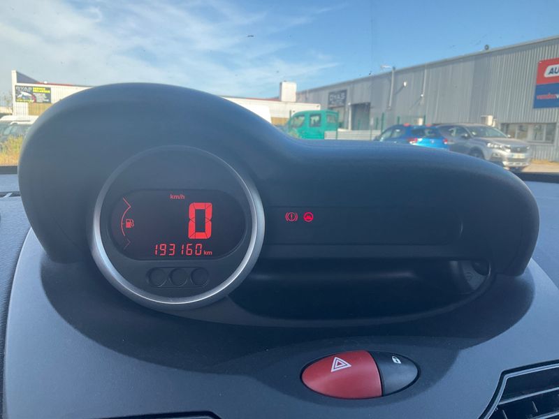 Renault Twingo 1.2 Authentique — zdjęcie 4