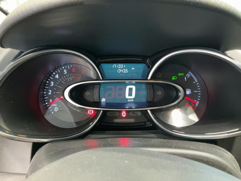 Renault Clio 0.9 Energy Limited 2018 – снимка 19