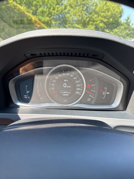 Volvo V60 Cross Country 2.0 D3 Momentum — zdjęcie 12
