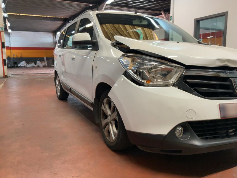Dacia Lodgy 1.5 dCi Diesel Laureate 2016 – снимка 12