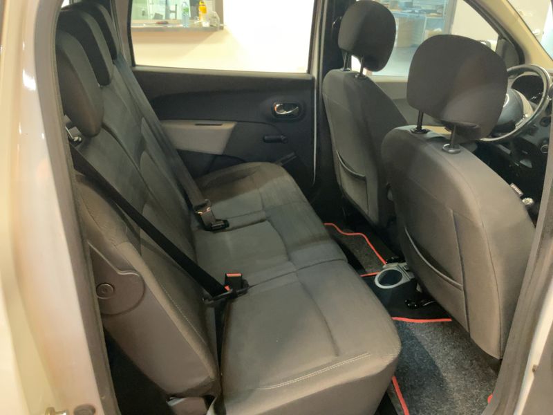Dacia Lodgy 1.5 dCi Diesel Laureate 2016 – снимка 19