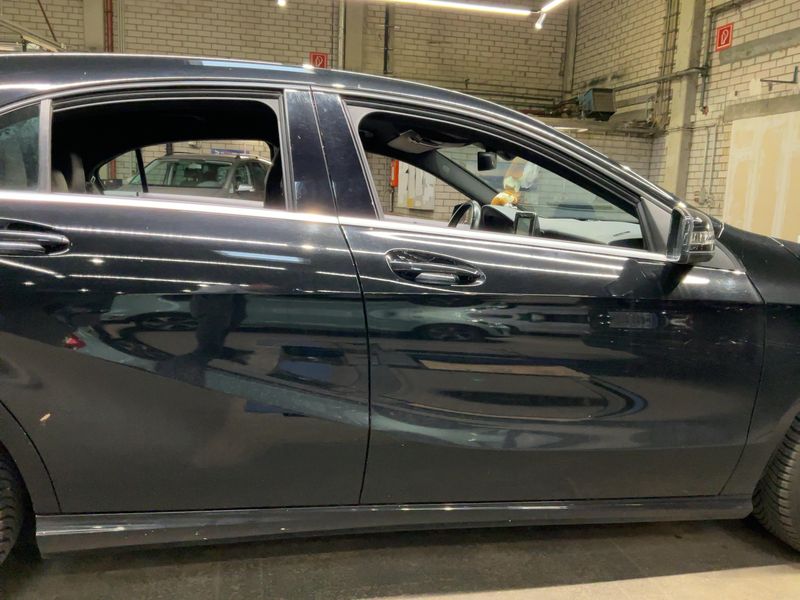 Mercedes-Benz A-Klasse A 180 BlueEfficiency Urban — zdjęcie 7