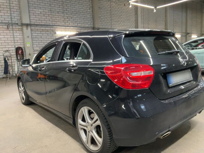Mercedes-Benz A-Klasse A 180 BlueEfficiency Urban — zdjęcie 3