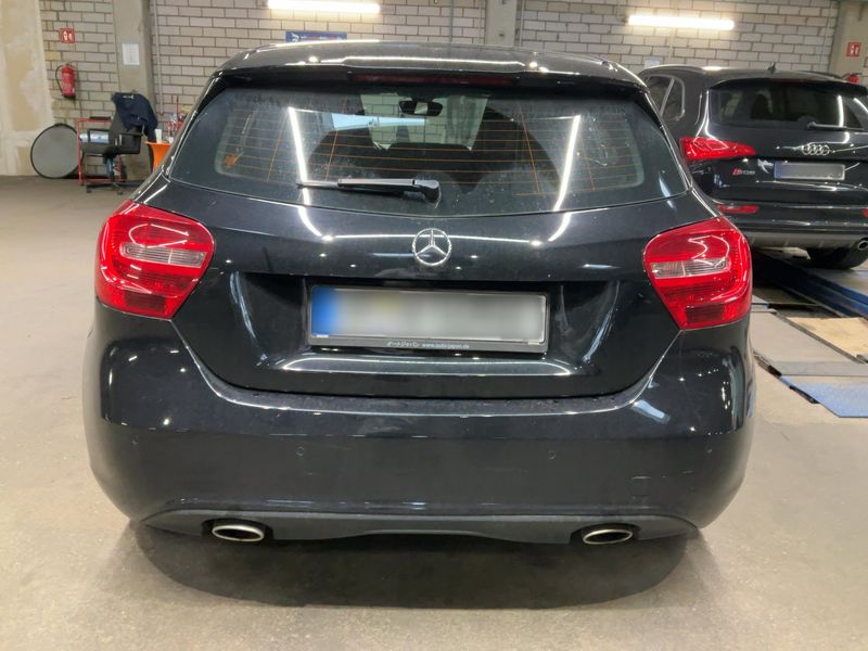 Mercedes-Benz A-Klasse A 180 BlueEfficiency Urban — zdjęcie 5
