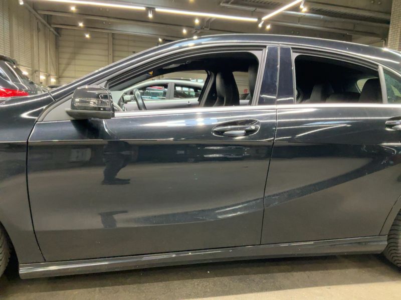 Mercedes-Benz A-Klasse A 180 BlueEfficiency Urban — zdjęcie 4