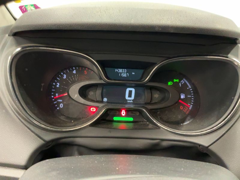 Renault Captur 1.5 dCi Intens 2018 – снимка 18