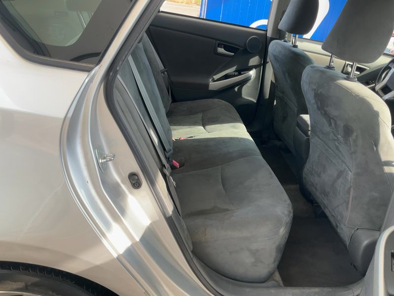 Toyota Prius 1.8 Advance — zdjęcie 14