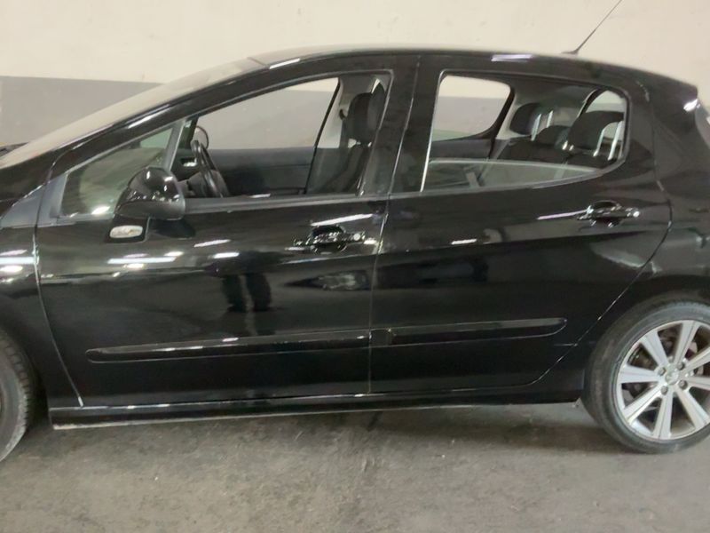 Peugeot 308 2.0 HDi Allure 2012 – снимка 4