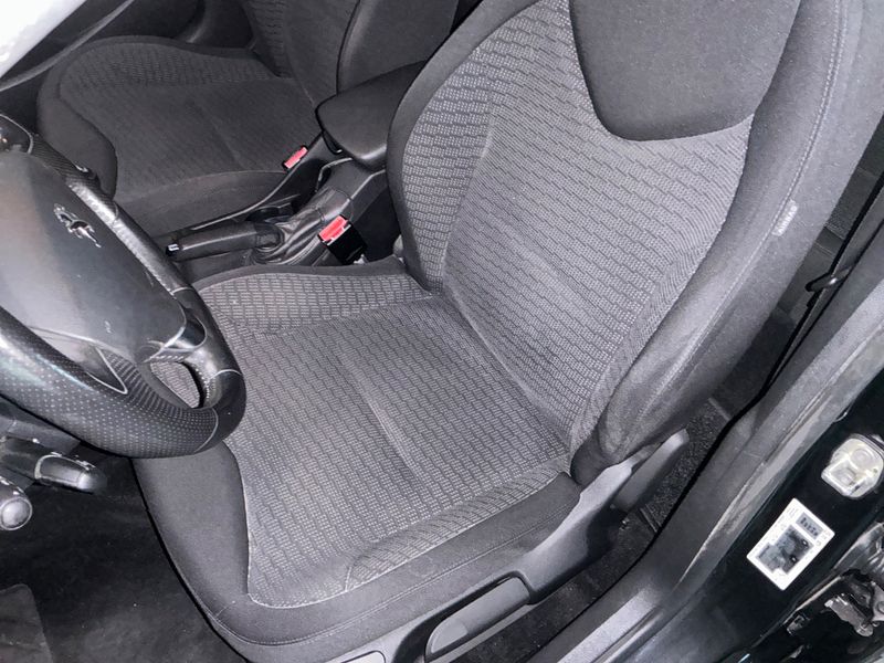Peugeot 308 2.0 HDi Allure 2012 – снимка 28
