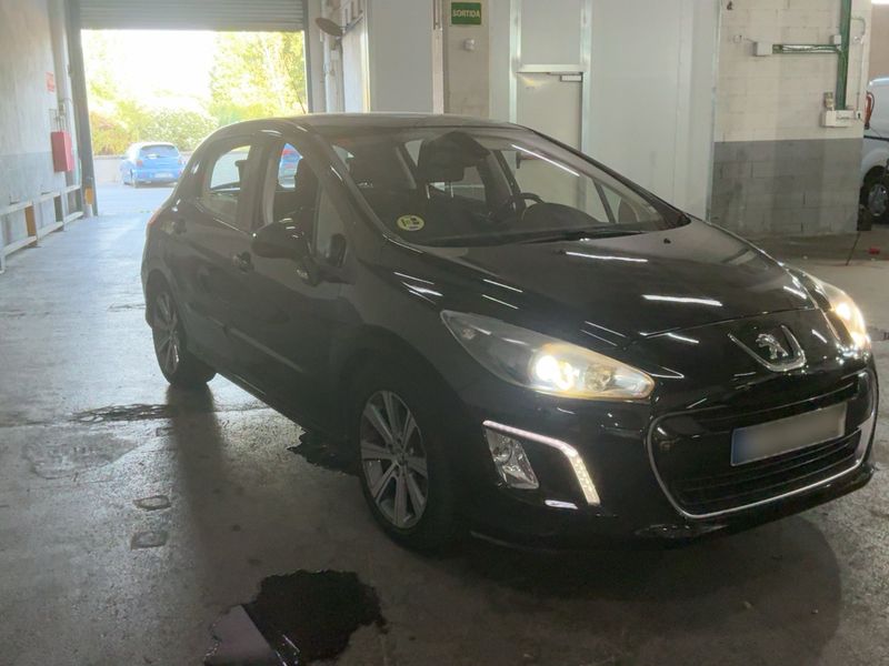 Peugeot 308 2.0 HDi Allure 2012 – снимка 12