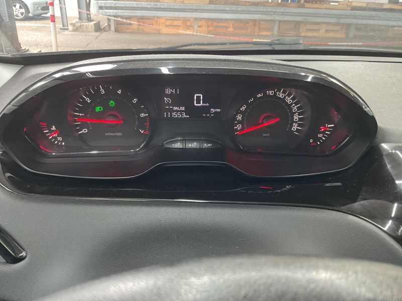 Peugeot 208 1.0 VTi Access — zdjęcie 4