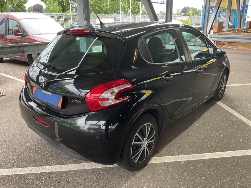 Peugeot 208 1.0 VTi Access — zdjęcie 2