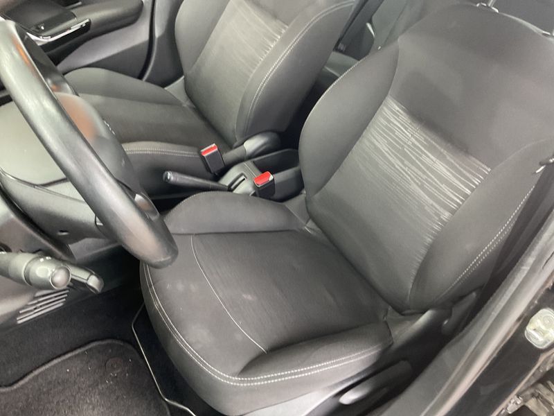Peugeot 208 1.0 VTi Access — zdjęcie 3