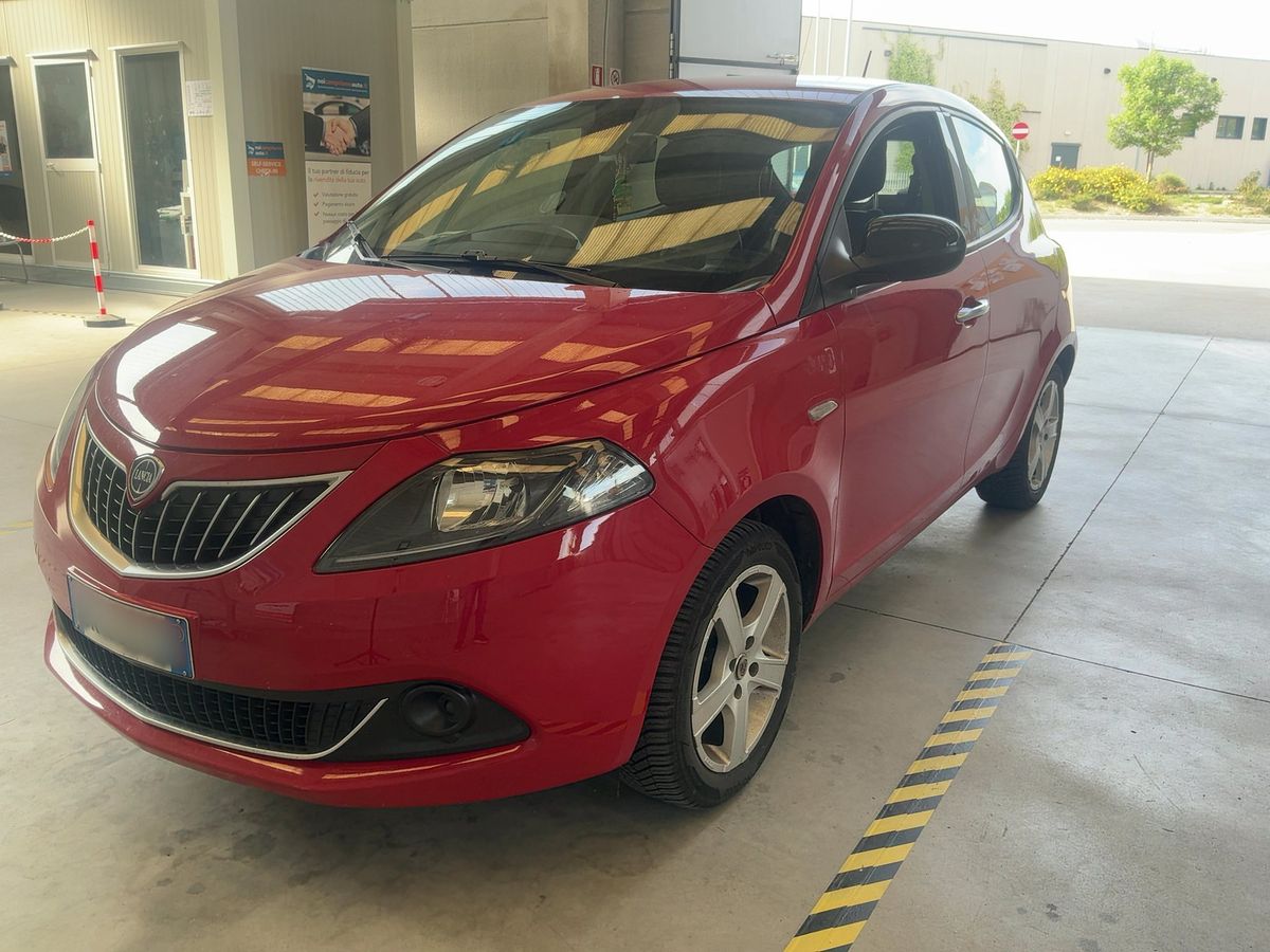 Lancia Ypsilon 2023