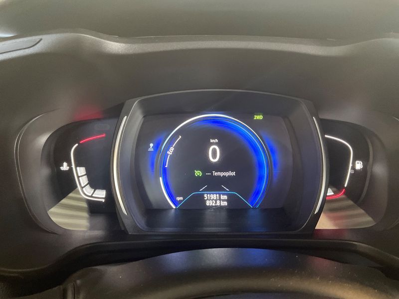 Renault Kadjar 1.6 dCi Energy Zen 4x4 — zdjęcie 13