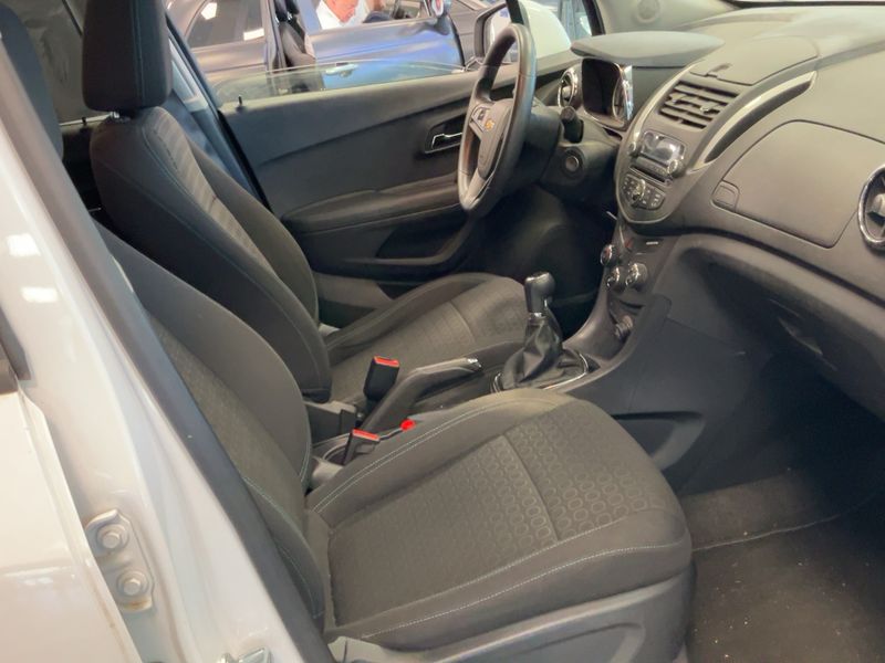 Chevrolet Trax 1.6 LS — zdjęcie 11