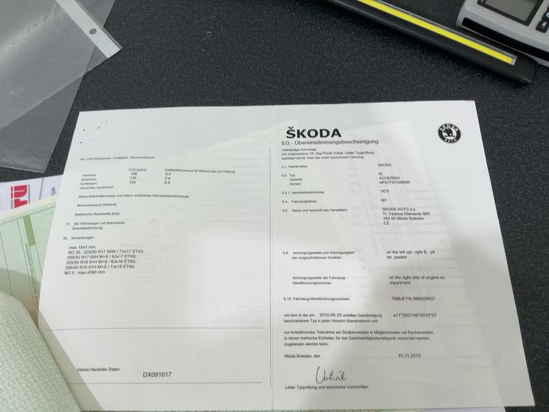 Skoda Yeti 1.2 TSI Ambition Plus Edition — zdjęcie 16