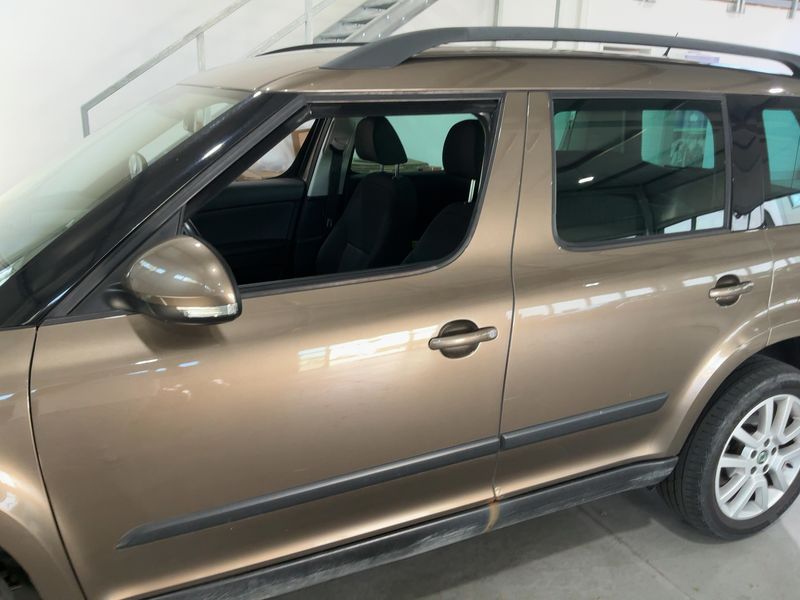 Skoda Yeti 1.2 TSI Ambition Plus Edition — zdjęcie 4
