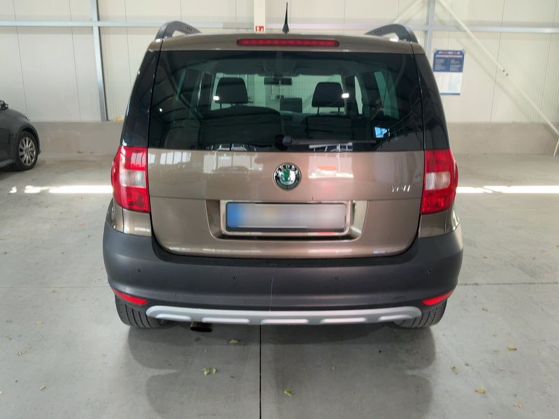 Skoda Yeti 1.2 TSI Ambition Plus Edition — zdjęcie 5