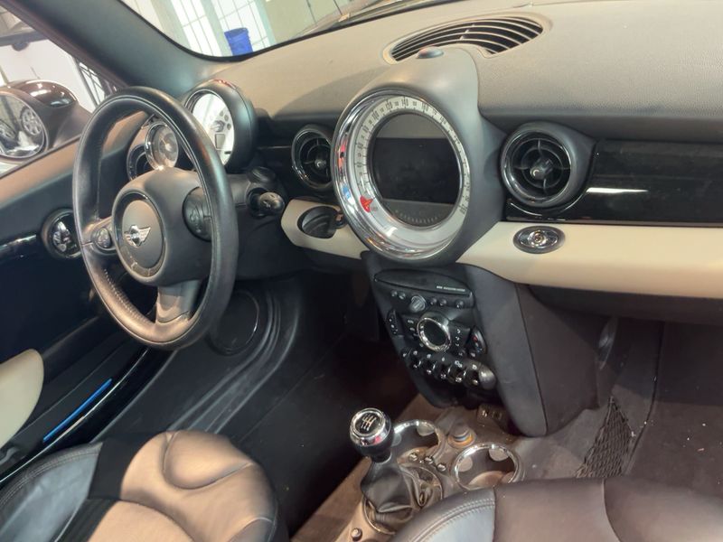 MINI Cabrio Cooper D — zdjęcie 12