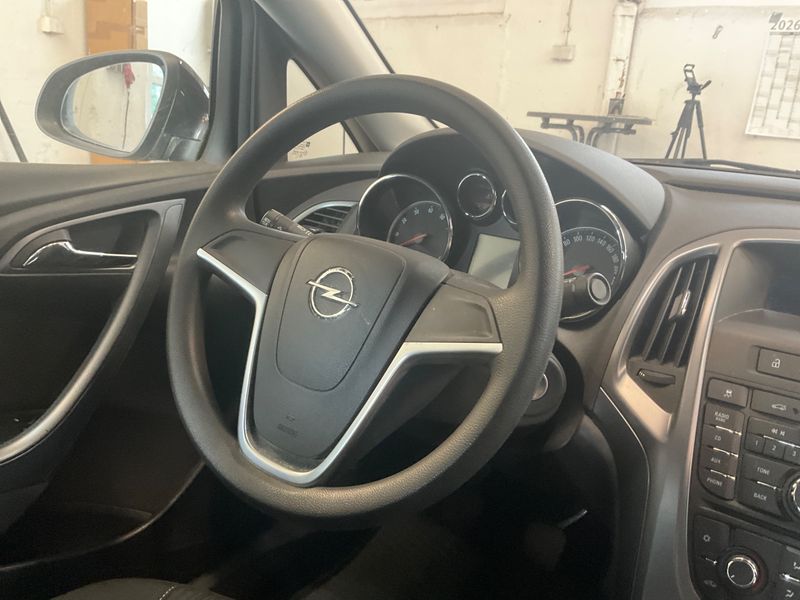 Opel Astra 1.6 Selection 2014 – снимка 26