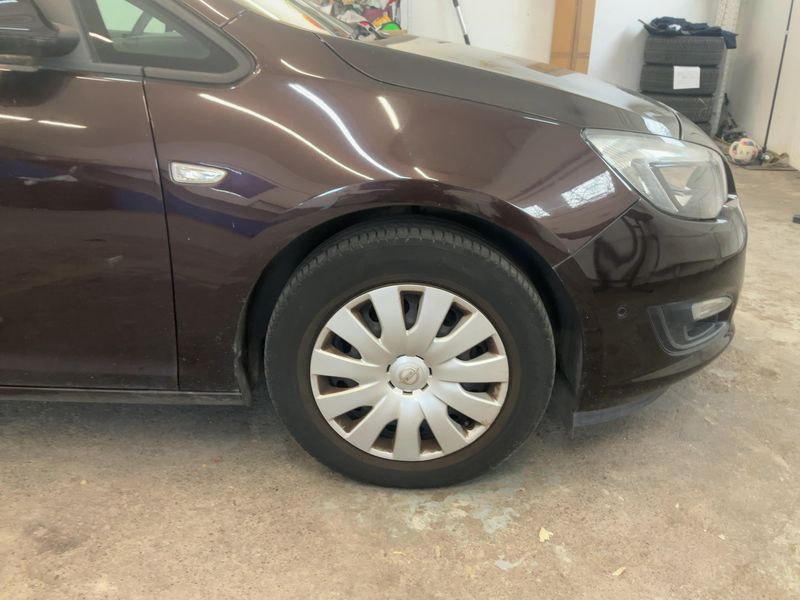 Opel Astra 1.6 Selection 2014 – снимка 12