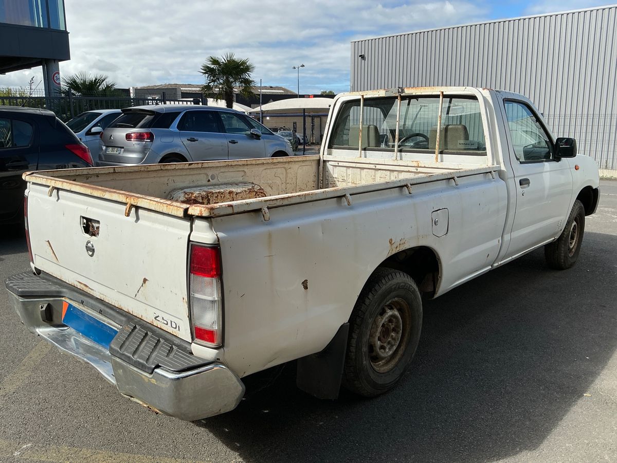 Nissan Pick-up 2.5 Turbodiesel TD King Cab Navara