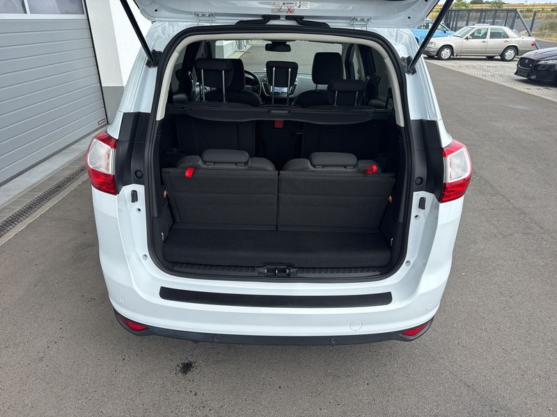 Ford Grand C-Max 1.0 EcoBoost Titanium — zdjęcie 9