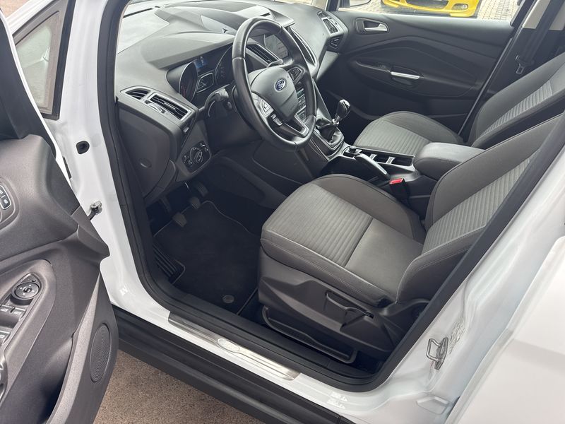 Ford Grand C-Max 1.0 EcoBoost Titanium — zdjęcie 15