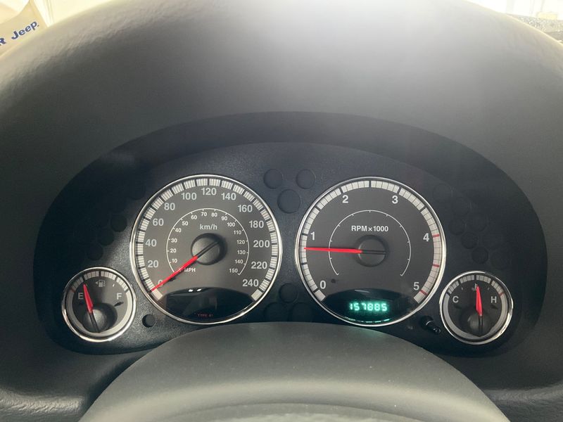 Jeep Cherokee 2.8 CRD Limited — zdjęcie 13