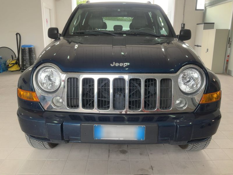 Jeep Cherokee 2.8 CRD Limited — zdjęcie 9