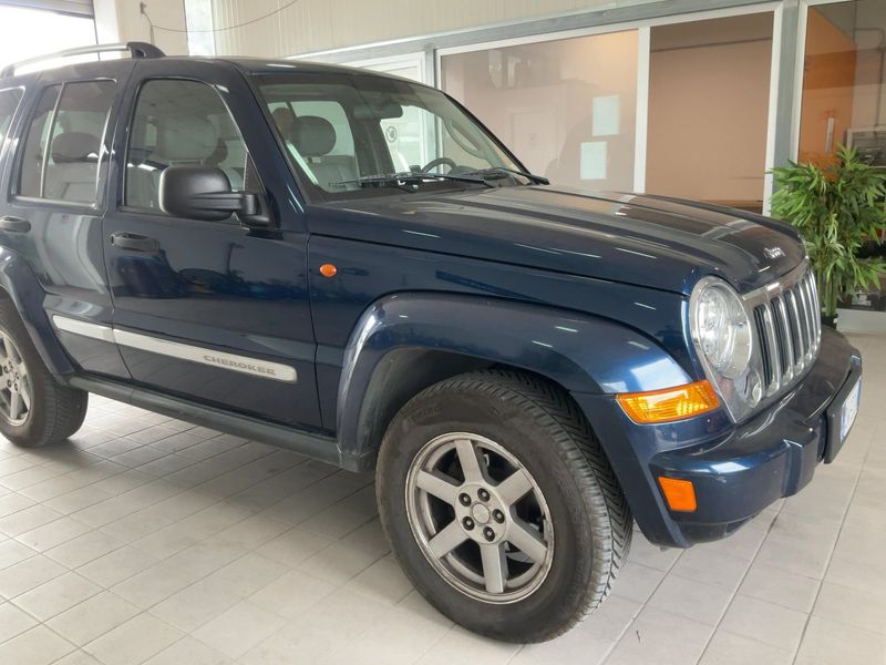 Jeep Cherokee 2.8 CRD Limited — zdjęcie 8