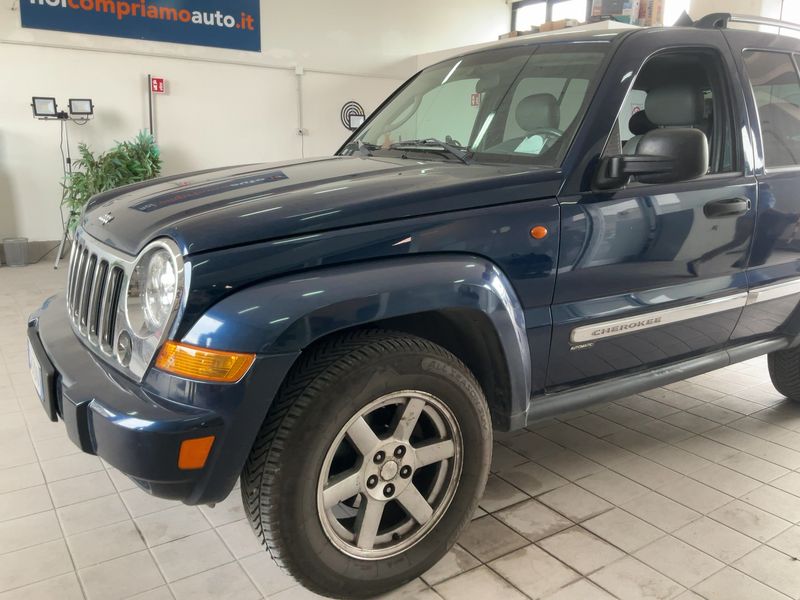 Jeep Cherokee 2.8 CRD Limited — zdjęcie 2