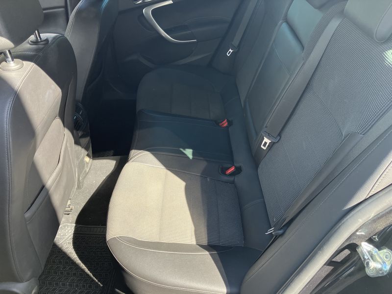 Opel Insignia Sports Tourer 2.0 CDTI Cosmo — zdjęcie 13