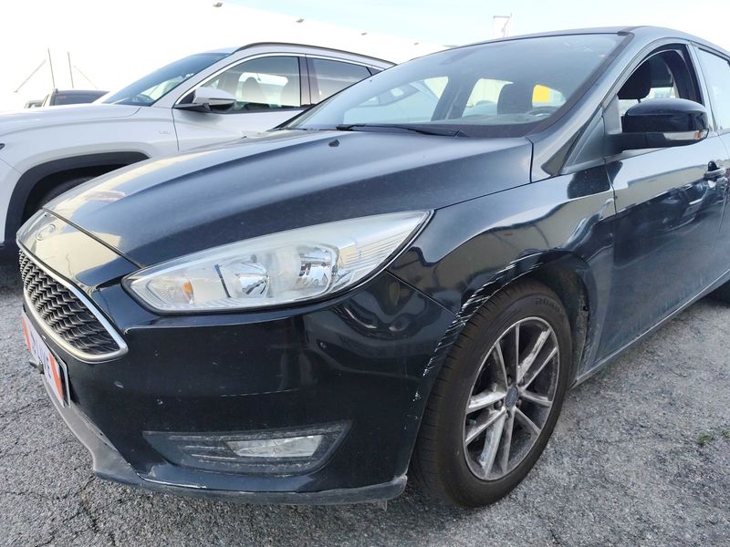 Ford Focus 1.0 EcoBoost Business 2017 – снимка 2