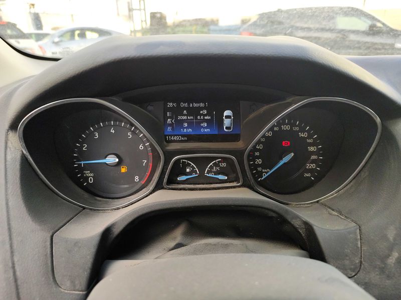 Ford Focus 1.0 EcoBoost Business 2017 – снимка 12