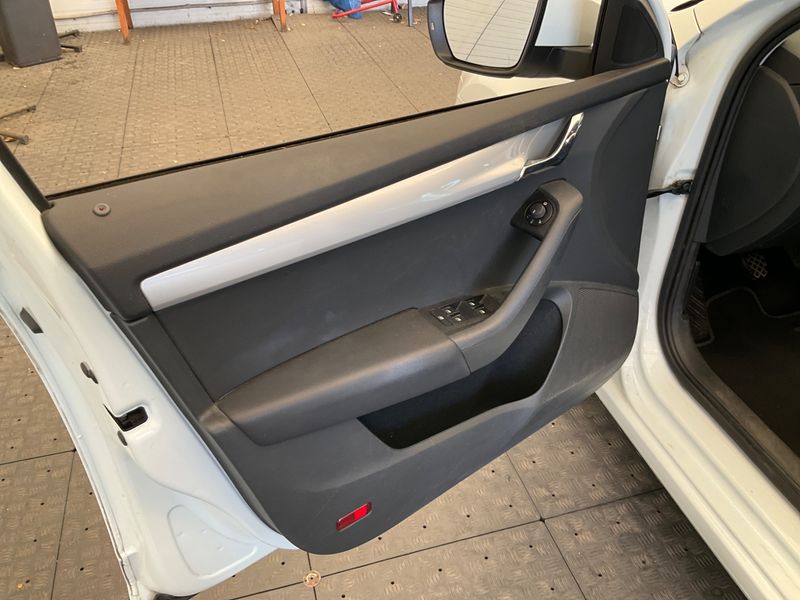 Skoda Octavia 1.2 TSI Ambition 2016 – снимка 33