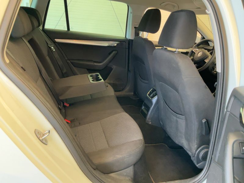 Skoda Octavia 1.2 TSI Ambition — zdjęcie 14
