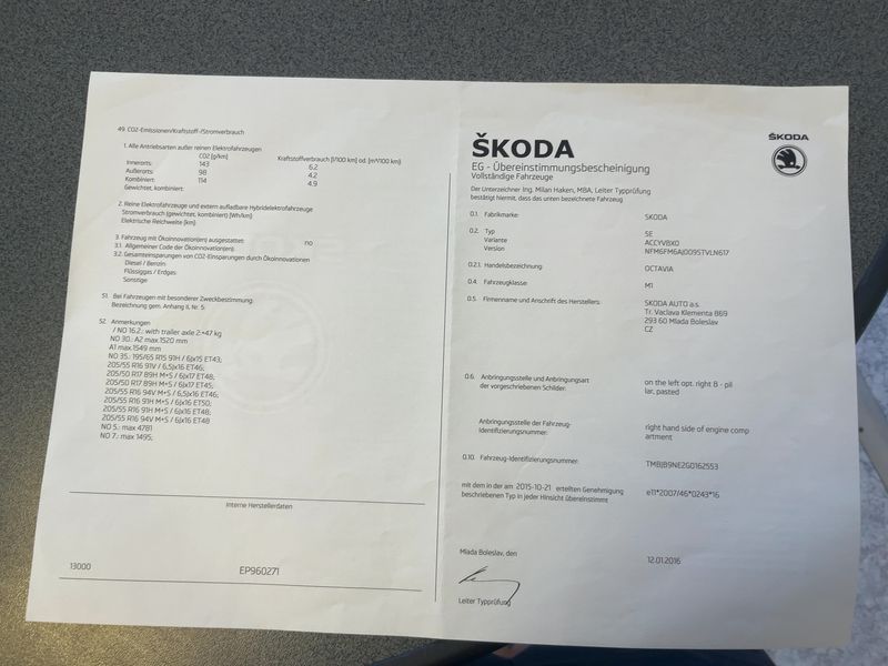 Skoda Octavia 1.2 TSI Ambition — zdjęcie 16