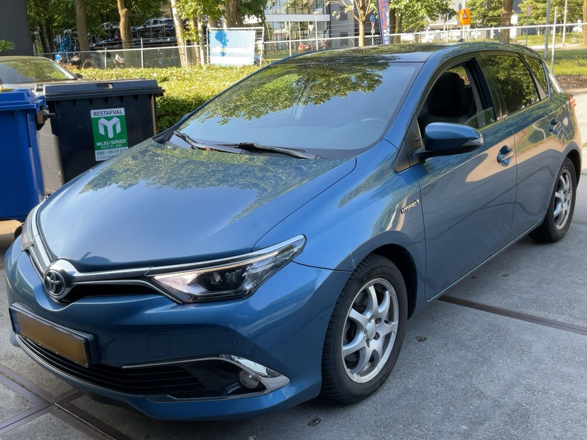 Toyota Auris 2015