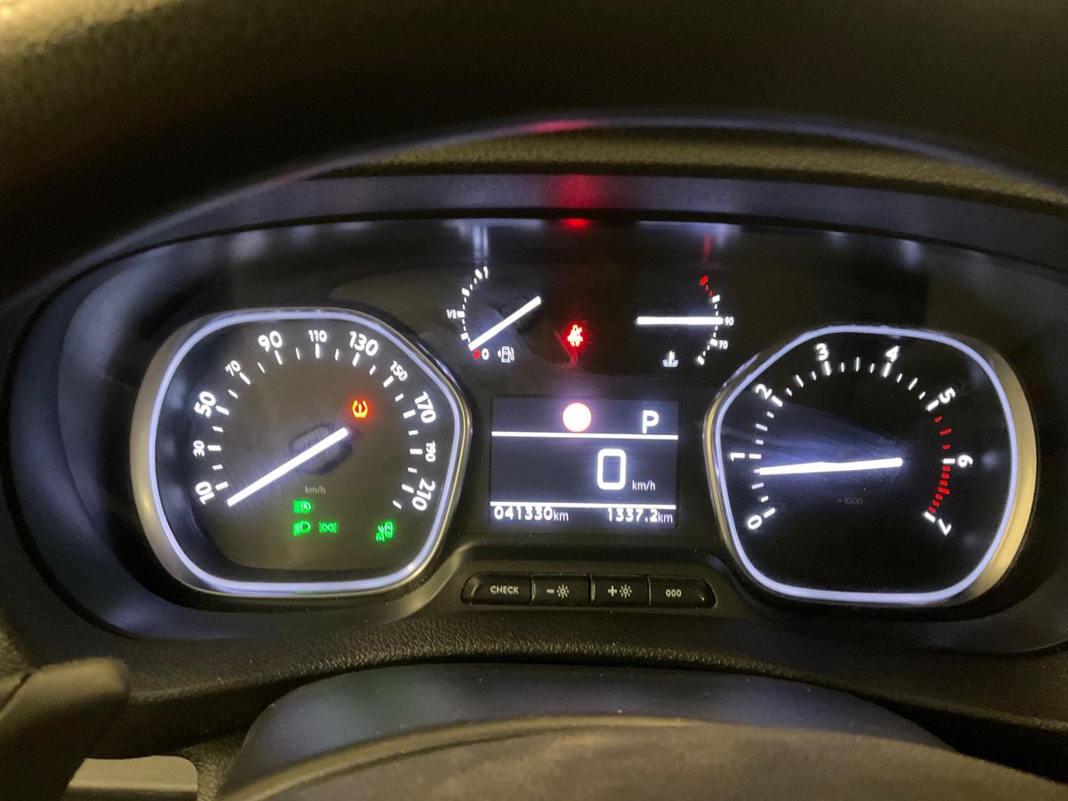 Peugeot Expert 2023 — photo 19