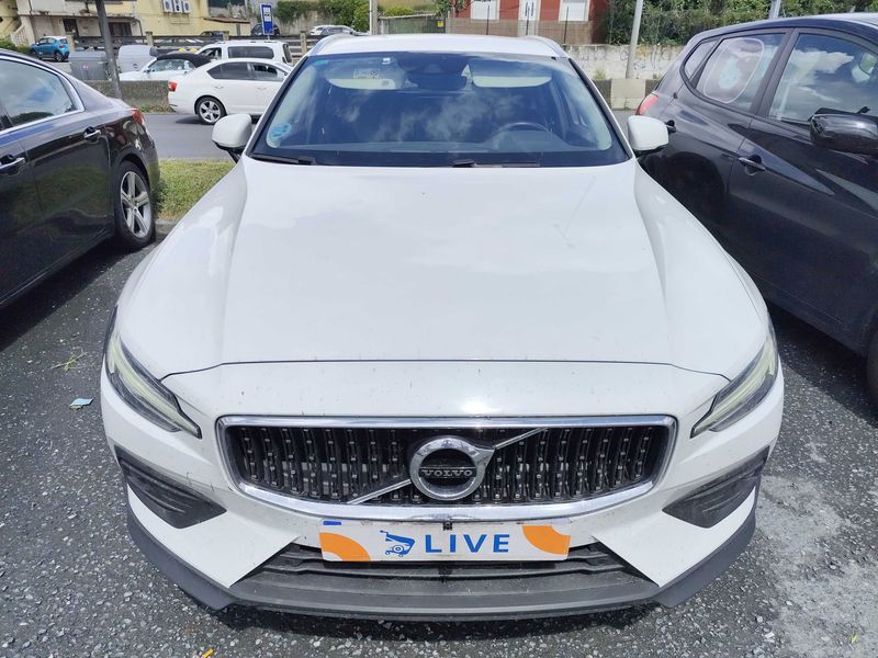 Volvo V60 Cross Country 2.0 D4 AWD — zdjęcie 7