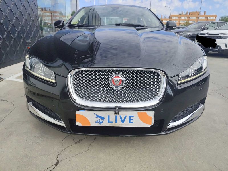 Jaguar XF 2.2 D — zdjęcie 7